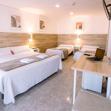 Hostal Gran Via Pinto Kültér fotó