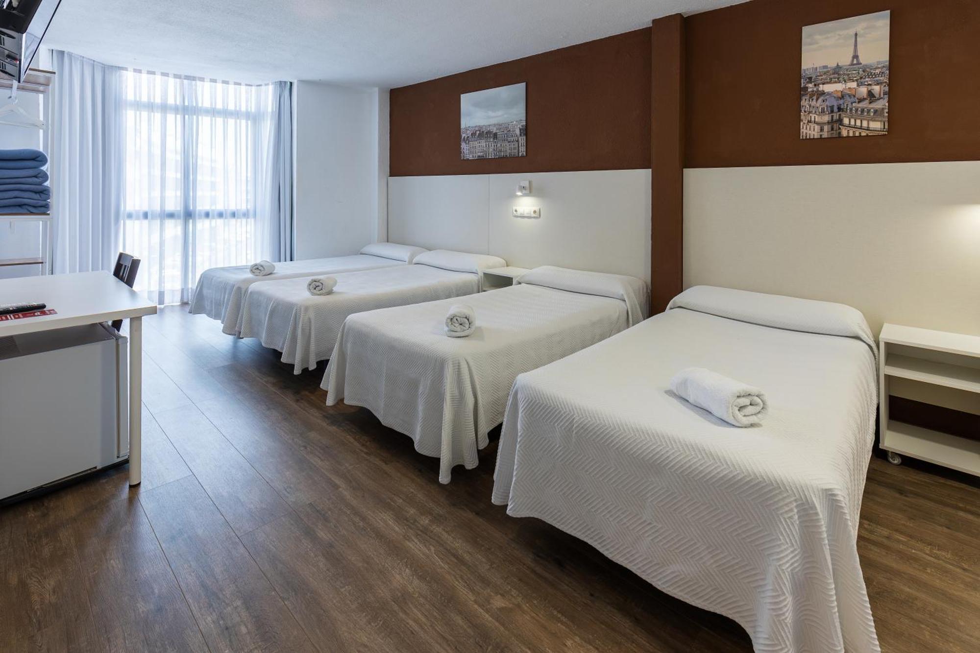 Hostal Gran Via Pinto Kültér fotó