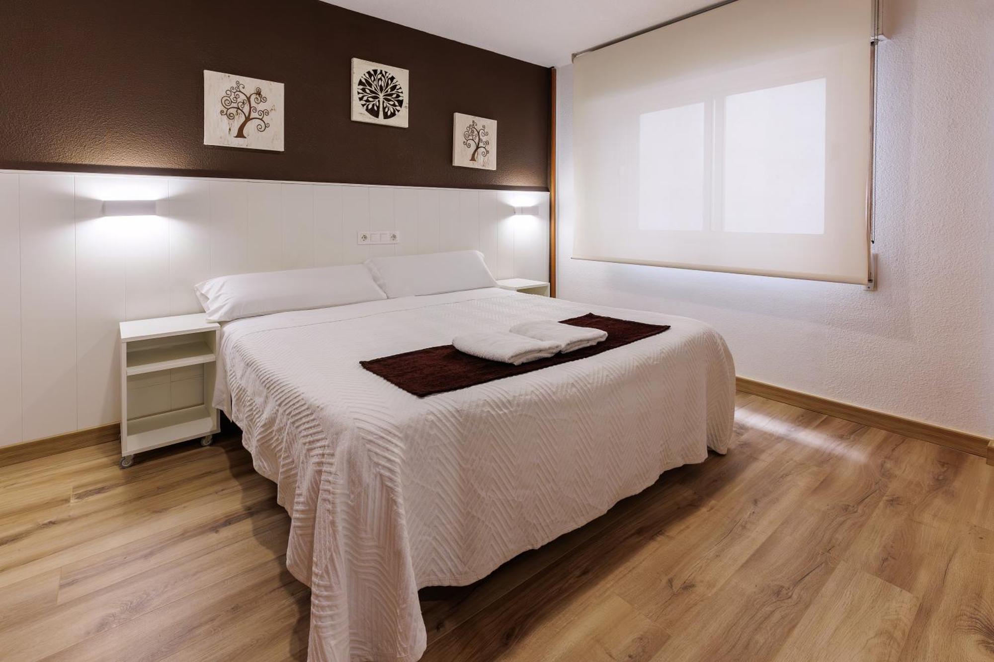 Hostal Gran Via Pinto Kültér fotó