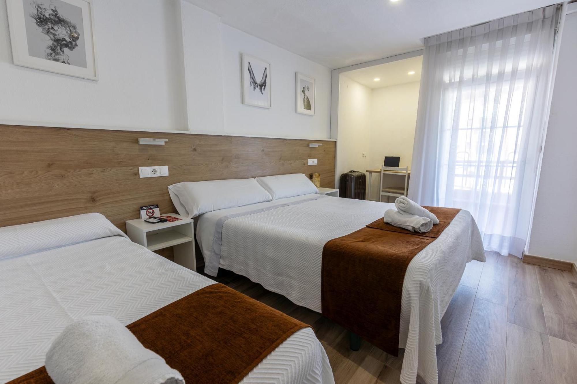 Hostal Gran Via Pinto Kültér fotó